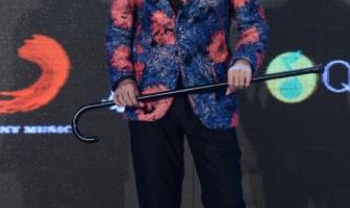 周杰伦美丽的你歌词 周杰伦你比从前快乐