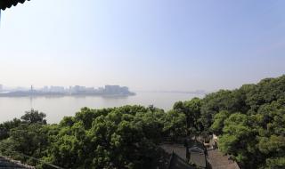 钱塘江观潮最佳地点 钱塘江观潮最佳地点