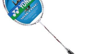 尤尼克斯和威克多哪个更好 尤尼克斯羽毛球拍